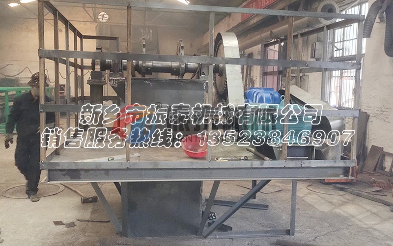 斗式提升機(jī)對(duì)規(guī)則與不規(guī)則物料的適應(yīng)性分析